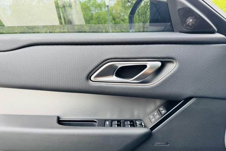 Used Land Rover Range Rover Velar 2020 P250 R-DYNAMIC S
