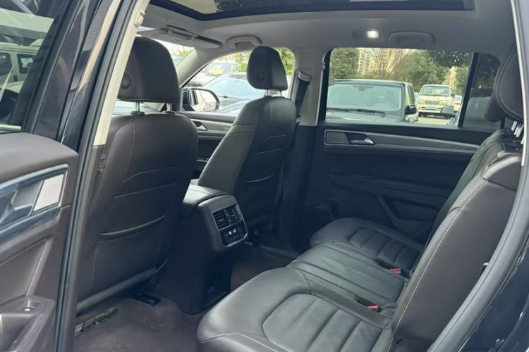 Used Volkswagen Teramont 2019 330TSI Two-Wheel-Drive Luxury Edition China VI Standard
