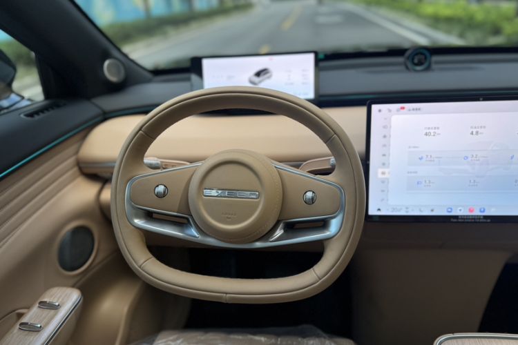 Used  Star Era ET 2025 Range-Extended 240 Pro All-Wheel Drive High-Speed Driver Assistance
