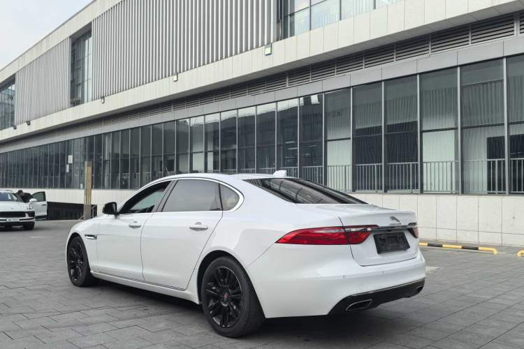 Used Jaguar XFL 2018 XFL 3.0 SC 340 PS Luxury Edition
