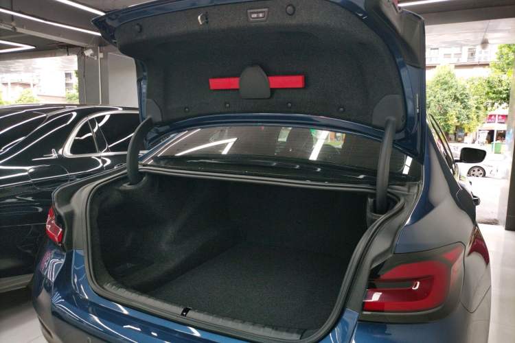 Used BMW 5 Series 2022 Restyled 530Li Leading Edition M Sport Package
