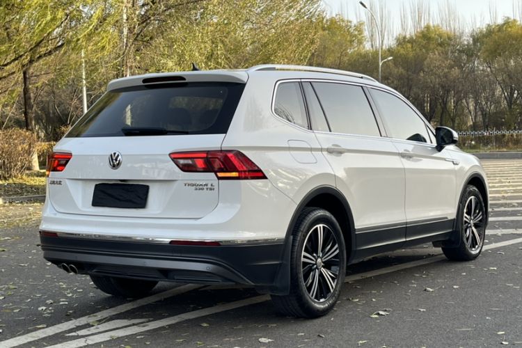 Used Volkswagen Tiguan L 2020 330TSI Automatic Two-Wheel Drive Panoramic Comfort Edition China VI Standard
