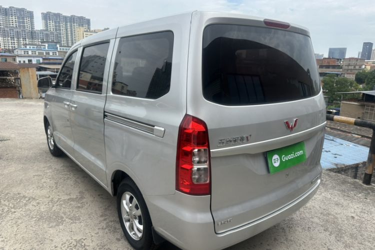Used Wuling Hongguang V 2019 1.5L Enjoyment Version China VI LAR
