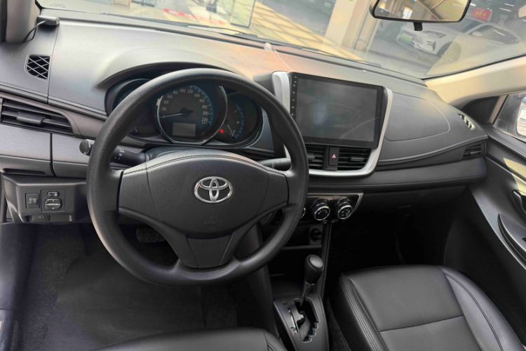 Used Toyota YARiS L 2017 1.5E CVT Dynamic Edition
