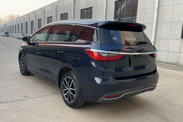 Used BYD Song MAX 2018 1.5T Automatic Smart Connect Elite Model with 6 Seats
