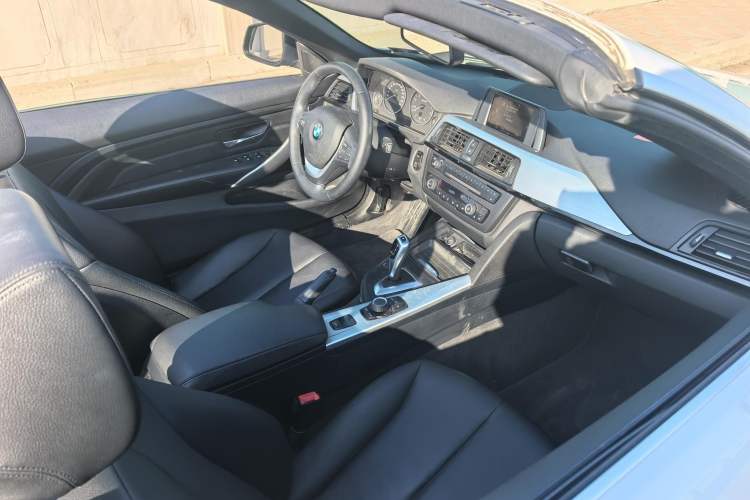 Used BMW 4 Series 2014 420i Convertible Fashion Model
