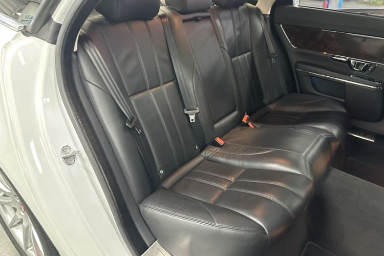 Used Jaguar XJ 2015 XJL 3.0 SC Two-Wheel-Drive Panoramic Business Edition
