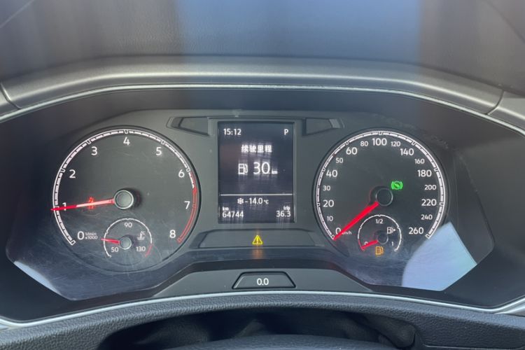 Used Volkswagen T-ROC 2018 230TSI DSG Two-Wheel Drive Advanced Version China V Standard
