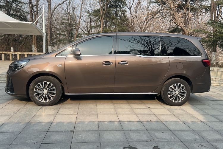 Used Buick GL8 2023 Land Executive Class 652T Luxury Model
