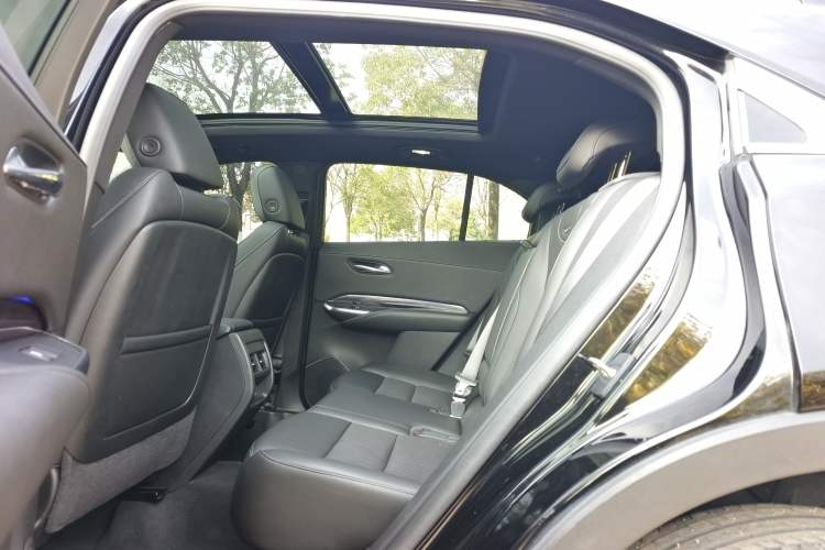 Used Cadillac XT4 2021 28T Two-Wheel Drive Tech Edition
