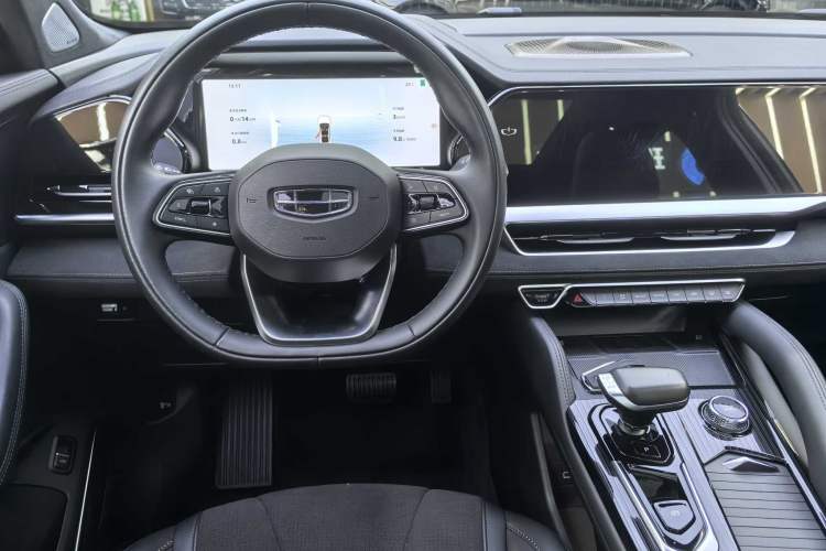 Used Geely Auto Monjaro L 2024 2.0TD High-Power Automatic Two-Wheel Drive Skyline Edition
