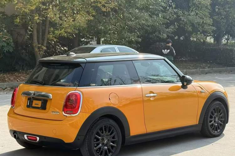 Used  MINI 2016 1.5T COOPER
