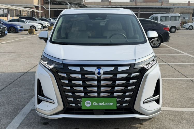 Used Denza D9 2022 DM-i 970 Four-Wheel Drive Prestige Model
