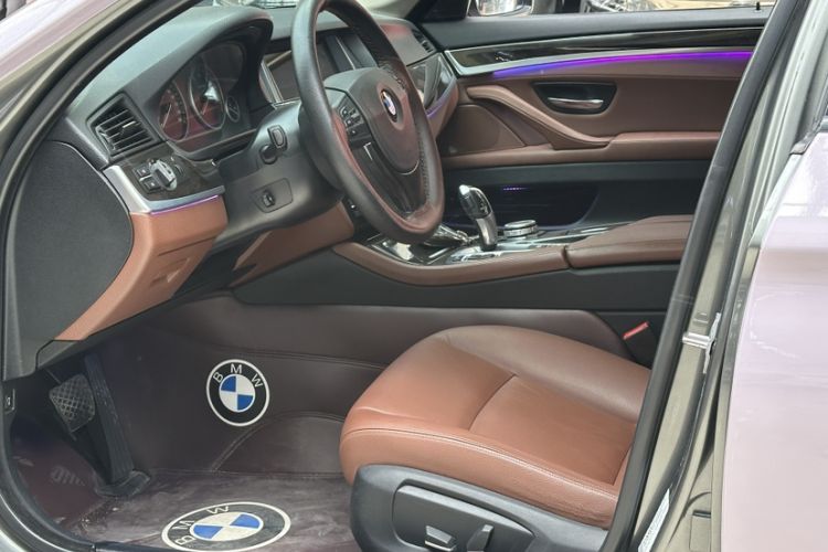 Used BMW 5 Series 2014 525Li Leading Model
