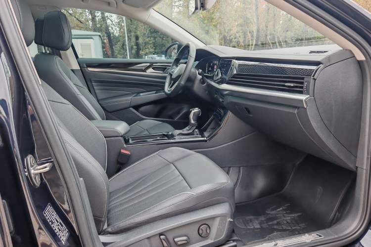 Used Volkswagen Passat 2024 380TSI Starry Luxury Edition
