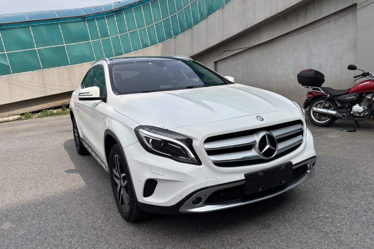 Used Mercedes-Benz GLA 2015 GLA 220 4MATIC Fashion Model
