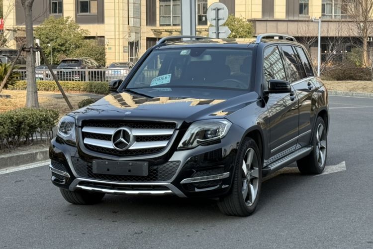 Used Mercedes-Benz GLK-Class 2013 GLK 300 4MATIC Dynamic Sunroof Model