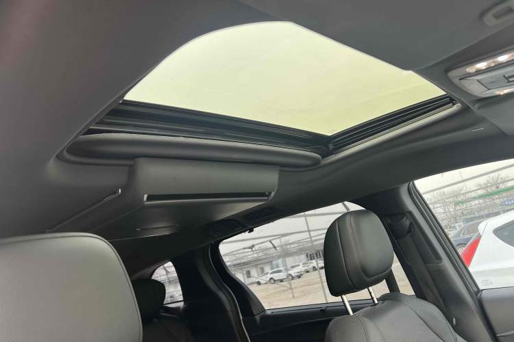 Used Toyota Sienna 2021 2.5L Hybrid Premium Edition
