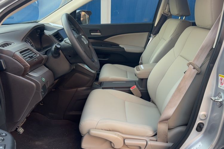 Used Honda CR-V 2012 2.0L two-wheel drive urban version
