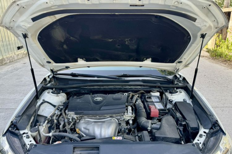 Used Toyota Camry 2018 2.0G Luxury Edition
