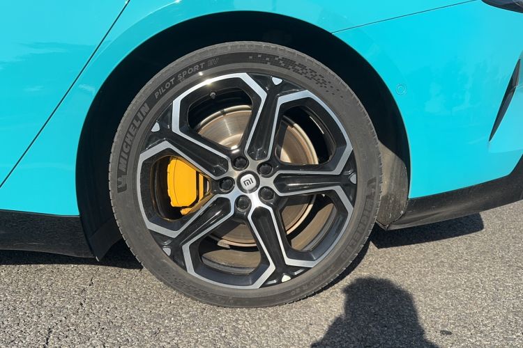 Used  SU7 2024 Rear-Drive Ultra-Long Range Advanced Pro-Level Intelligent Driving Version
