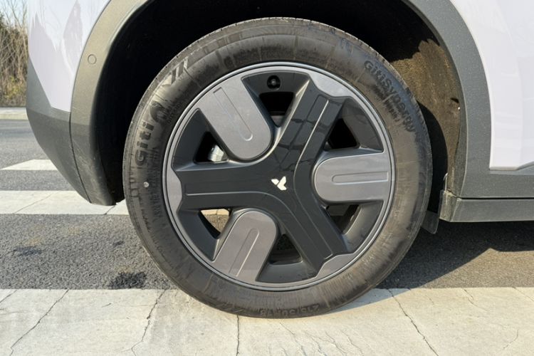 Used  firefly 2025 Illuminated Edition