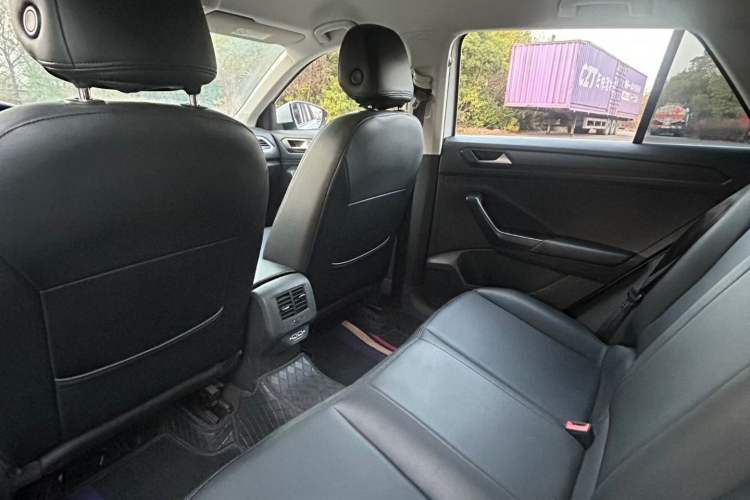 Used Volkswagen T-ROC 2020 230TSI DSG Two-Wheel Drive Fashion Edition