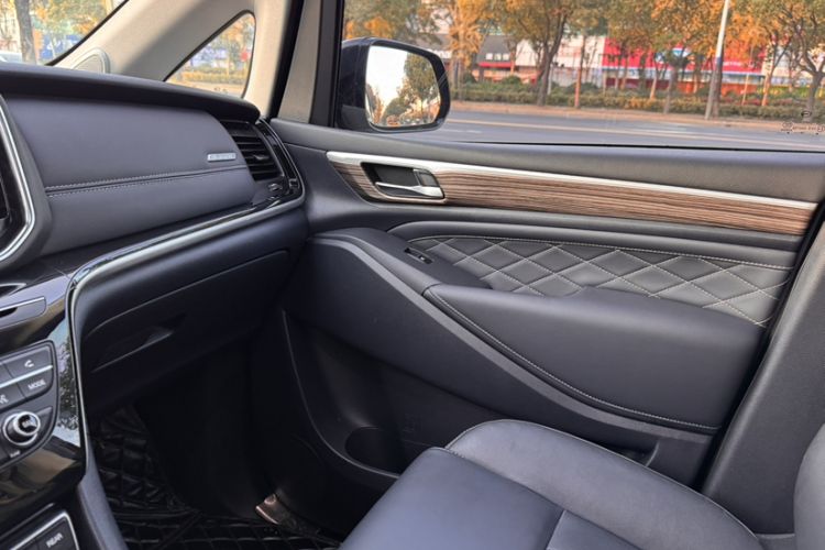 Used GAC Trumpchi M8 2020 390T Deluxe Edition
