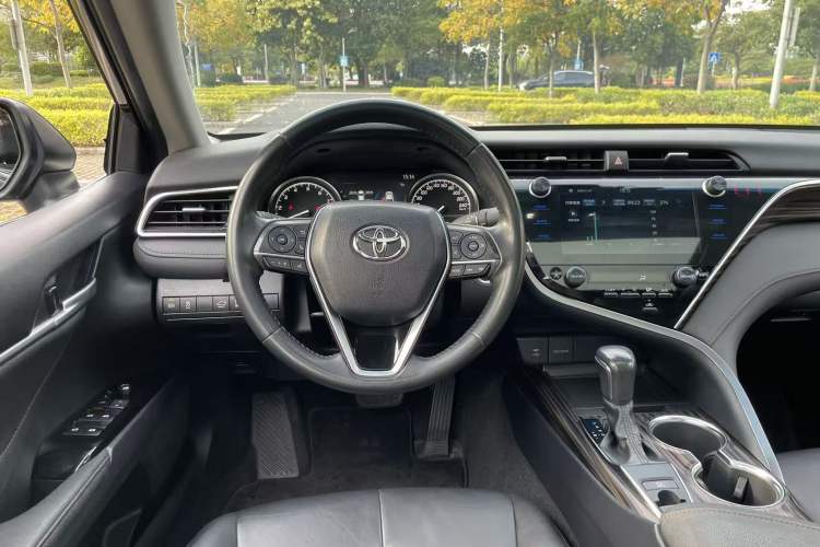 Used Toyota Camry 2019 2.0G Luxury Edition China VI Standard
