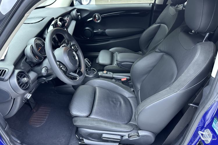 Used MINI MINI 2018 1.5T COOPER Artist