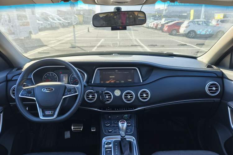 Used  Refine S7 2017 1.5T Automatic Comfort Model
