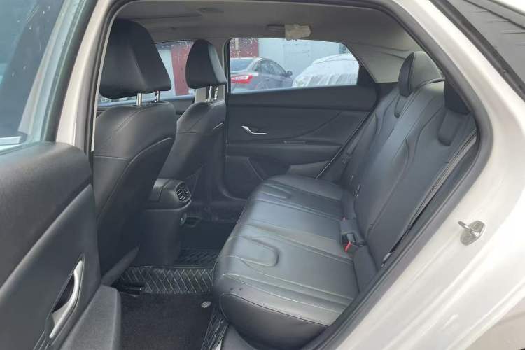 Used Hyundai Elantra 2022 1.5L CVT LUX Prestige Edition
