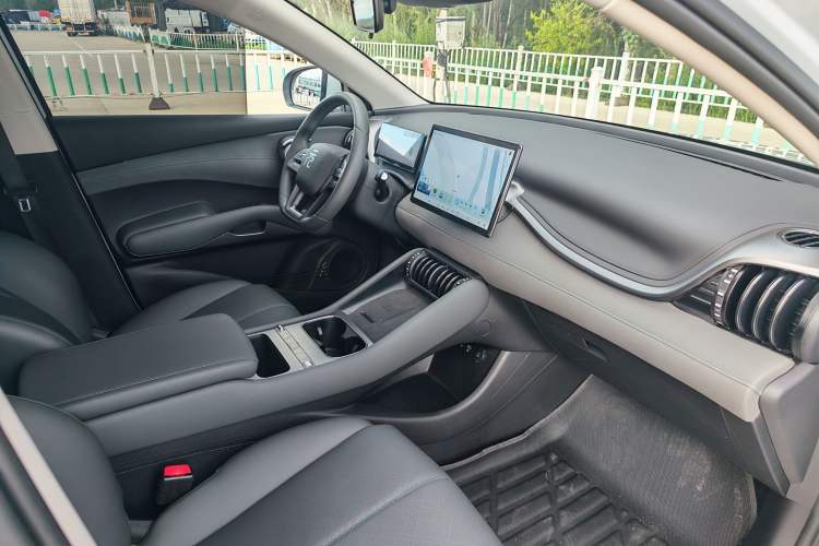 Used BYD Yuan PLUS 2025 Intelligent Driving Version 430 KM – Leading Edition