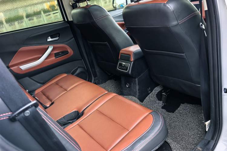 Used HYOSOW S3 2016 S3L 1.5L Manual Prestige Edition