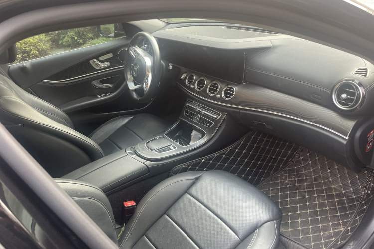 Used Mercedes-Benz E-Class 2019 Restyled E 300 L Sporty and Stylish Edition
