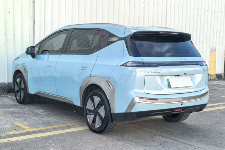 Used AION Y 2023 Younger