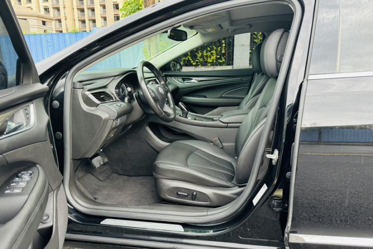 Used Buick LaCrosse 2019 28T Luxury Model
