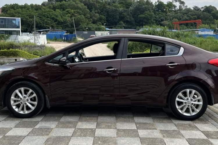 Used Kia K3 2016 1.6L Automatic GLS
