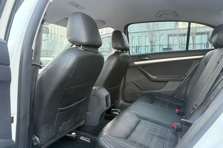 Used Volkswagen Lavida 2017 1.6L Automatic Fashion Edition
