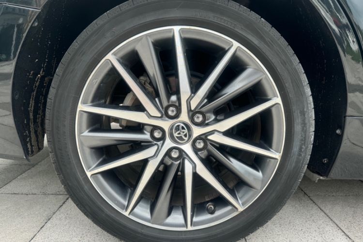 Used Toyota Camry 2021 2.5G Luxury Edition
