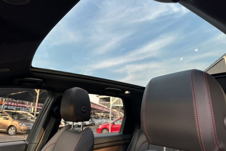 Used Land Rover Discovery Sport 2022 Revised Version 2 249 PS R-Dynamic SE Performance Tech Edition 5 Seats
