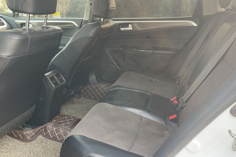 Used Honda Jade 2017 1.8L automatic Comfort version 5 seats