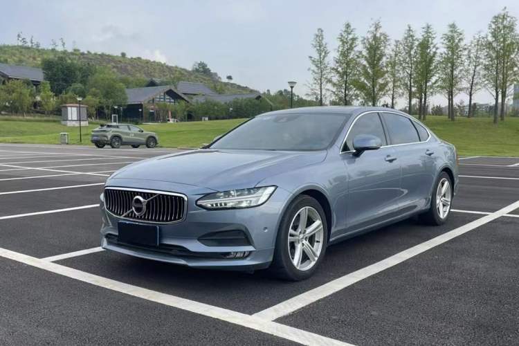 Used Volvo S90 2018 T4 Zhiyuan Edition
