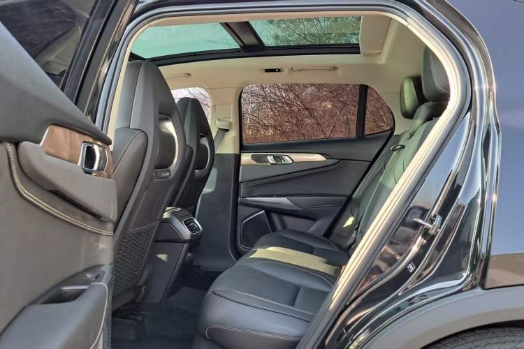 Used Lynk & Co 01 2017 2.0T Two-Wheel Drive Pro Edition
