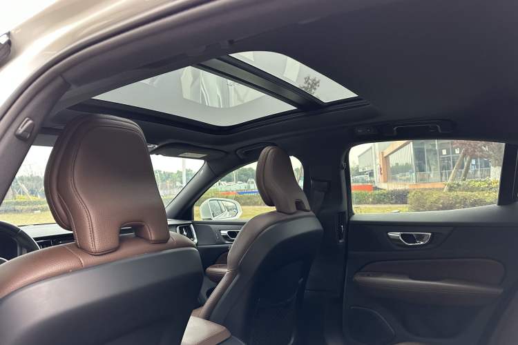 Used Volvo S60 2020 T4 Zhiyi Luxury Edition
