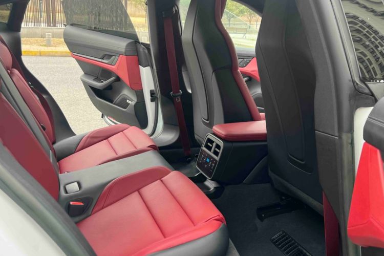 Used Porsche Taycan 2022-Year Updated Taycan
