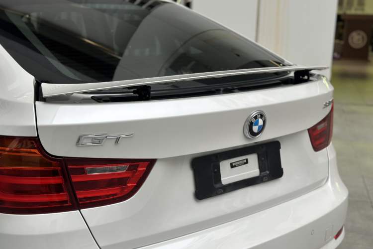 Used BMW 3 Series GT 2014 320i Leading Model