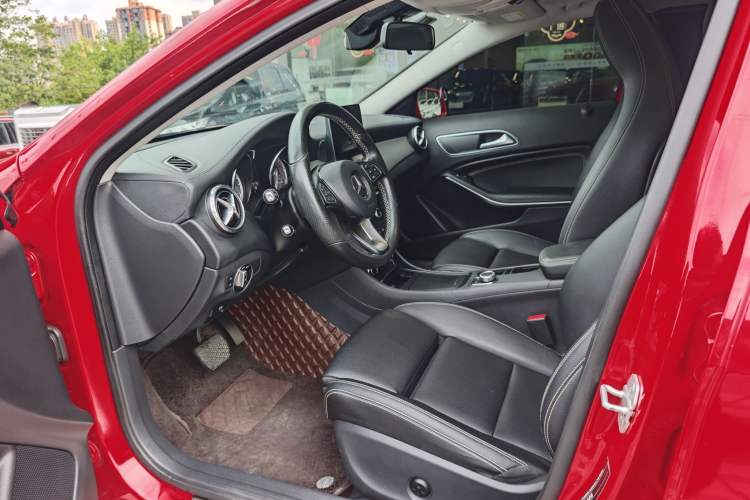 Used Mercedes-Benz GLA 2016 GLA 220 4MATIC Fashion Edition
