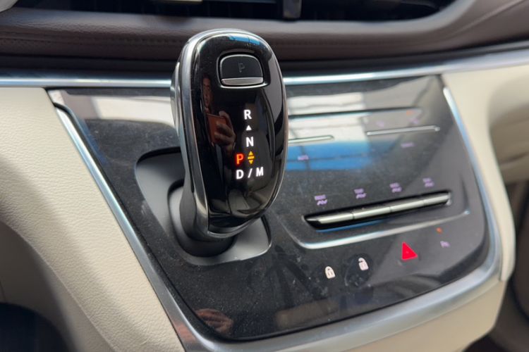 Used Buick GL8 2020 Land Cruiser Executive Class 652T Comfort Model