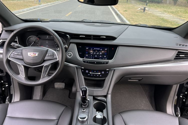 Used Cadillac XT5 2021 28T Luxury Version